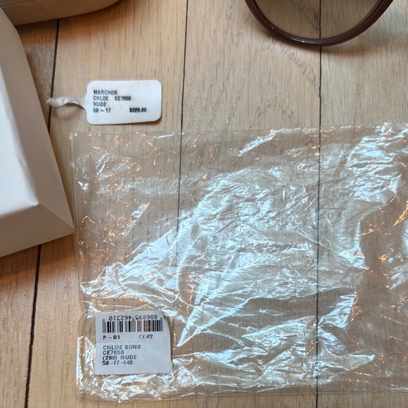 Chloe Elize Nude Sunglasses with Case - Picture 3 of 12